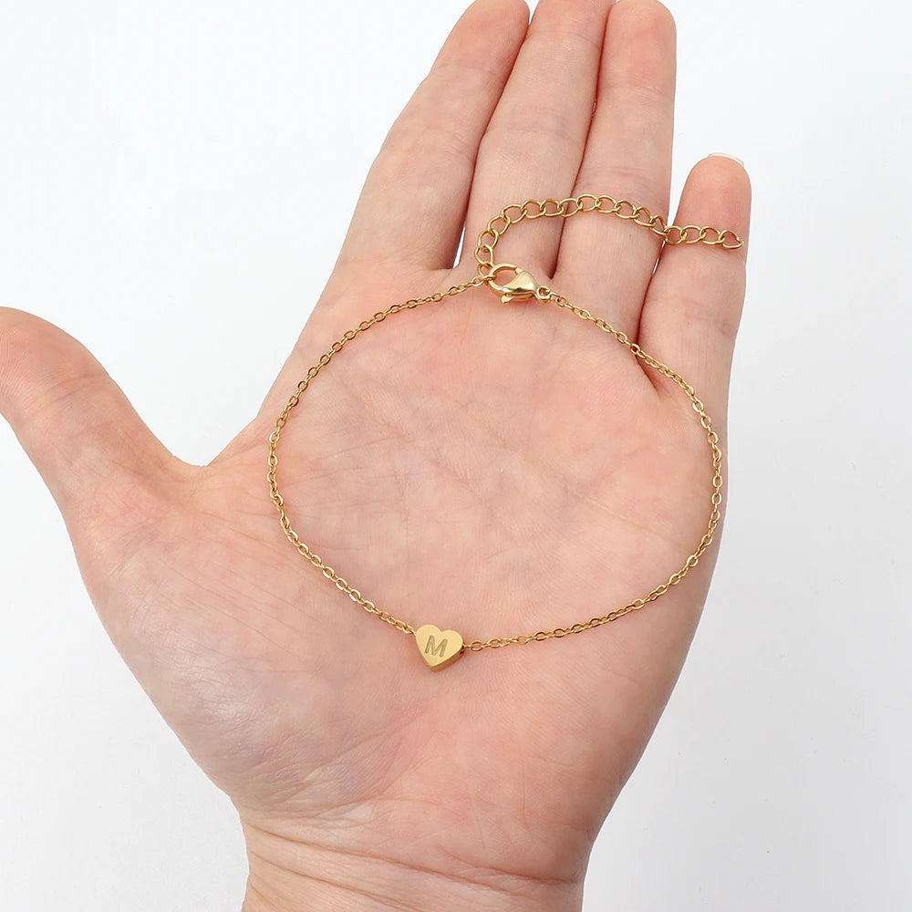 Initialen armband met hartje