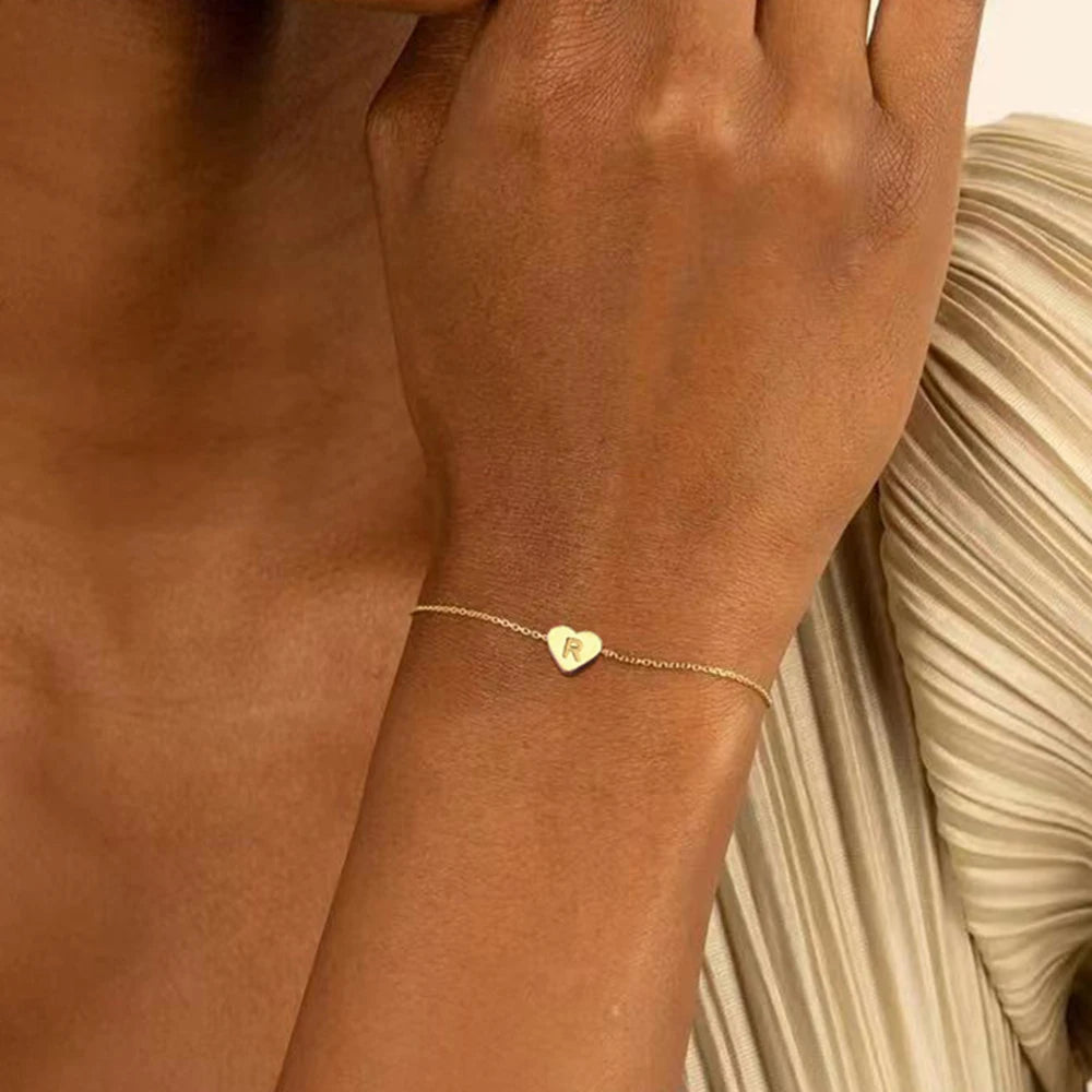 Initialen armband met hartje