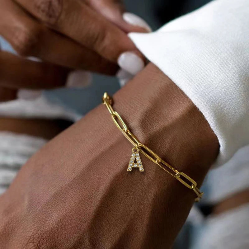 Initialen armband met grove schakels